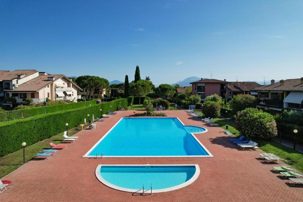 Gardappartamenti - Cascinale With Terrace Desenzano del Garda Esterno foto